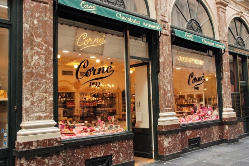 boulangerie-CHATEAUVIEUX-min_chocolate_chocolaterie_shop_luxury_chic_gallery_brussels_belgium-558146